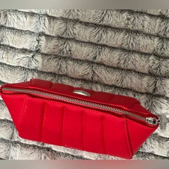 New Givenchy Toiletry bag/ cosmetic/ makeup bag/ pouch / case - Picture 4 of 7
